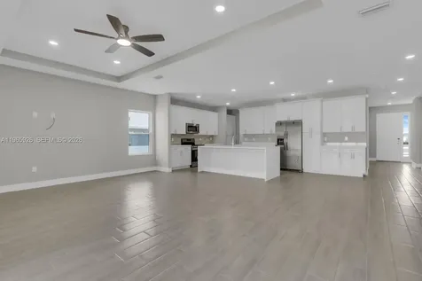 1811 Missouri Palm Bay FL 32907