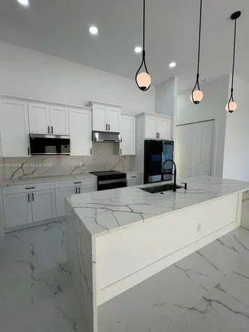 3510 NW 46th Avenue Cape Coral FL 33993