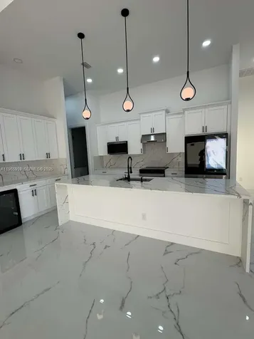 3510 NW 46th Avenue Cape Coral FL 33993