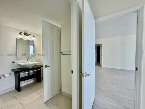20515 E Country Club Drive Aventura FL 33180