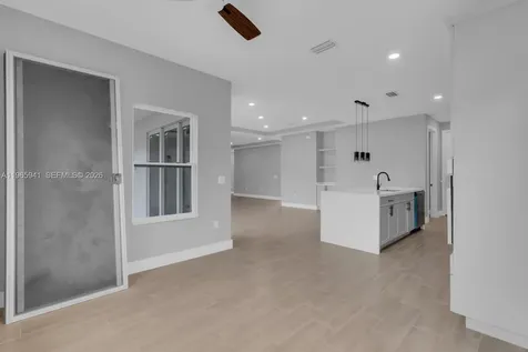 1821 Missouri Palm Bay FL 32907