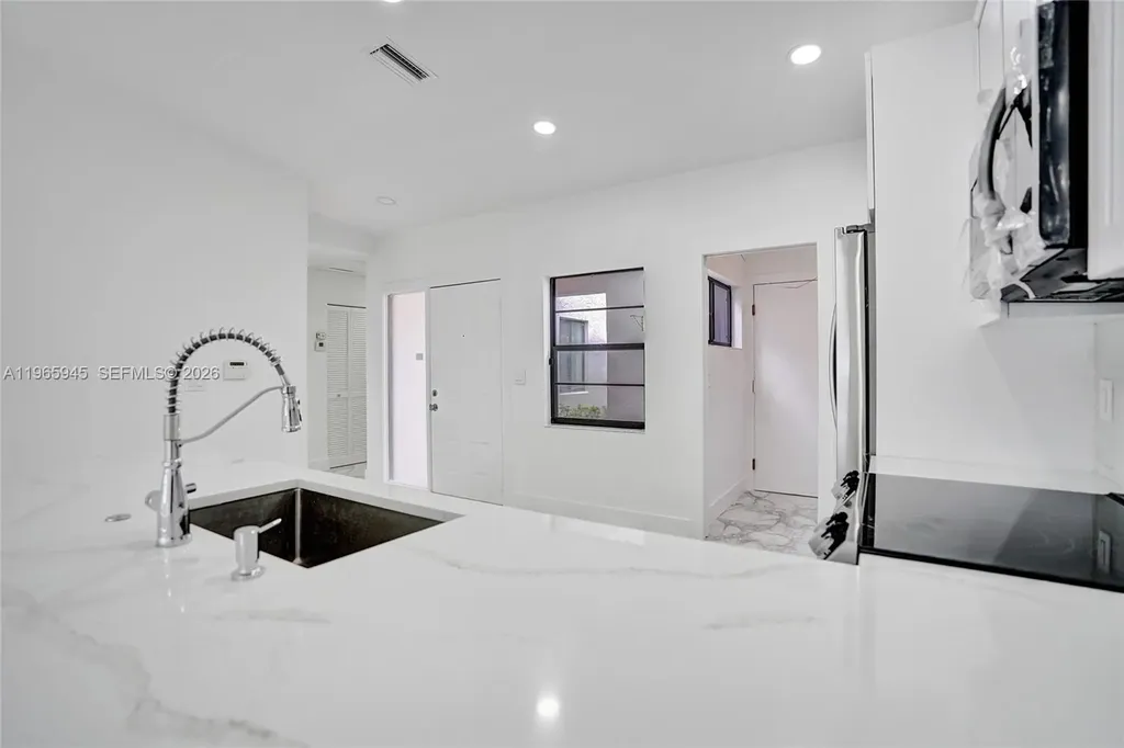 6128 Kings Gate Circle Delray Beach FL 33484