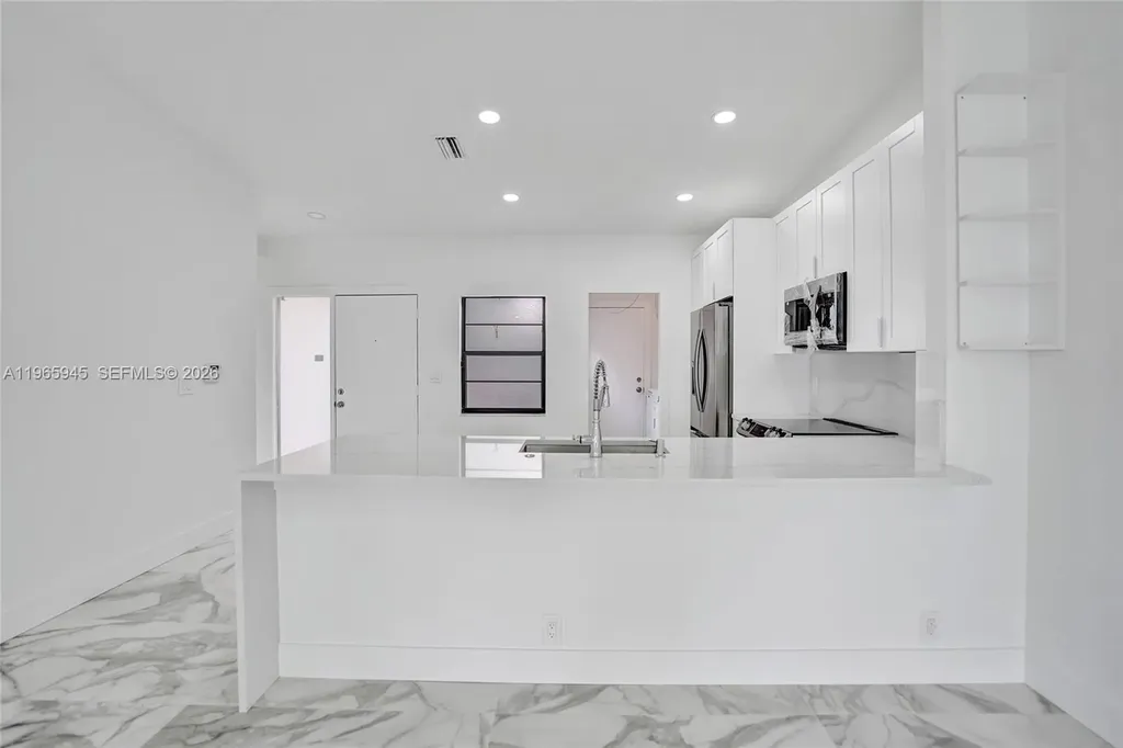 6128 Kings Gate Circle Delray Beach FL 33484