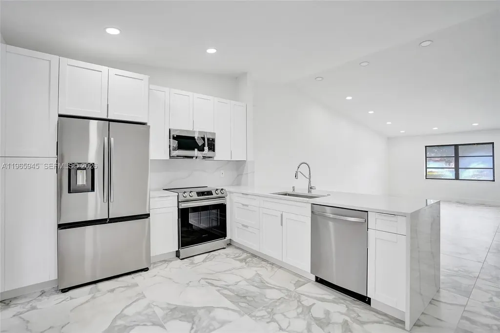 6128 Kings Gate Circle Delray Beach FL 33484