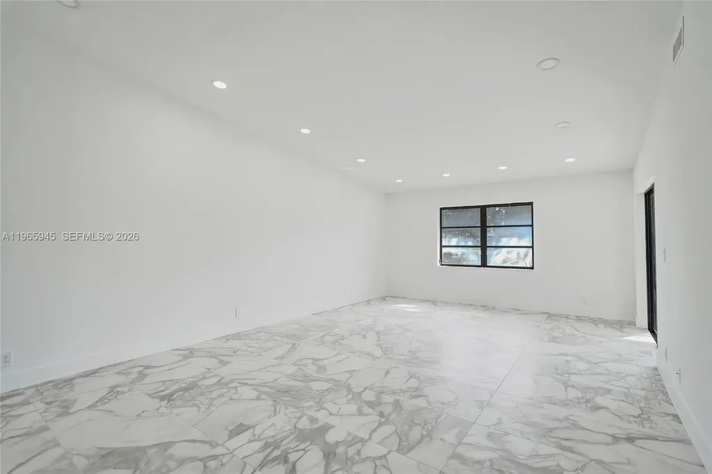 6128 Kings Gate Circle Delray Beach FL 33484