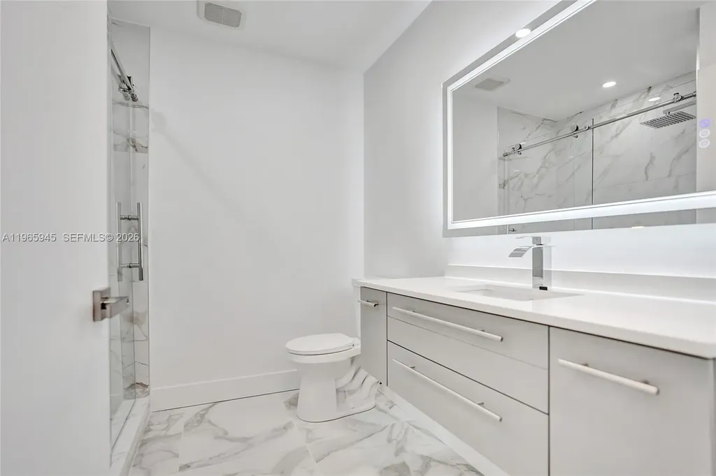 6128 Kings Gate Circle Delray Beach FL 33484