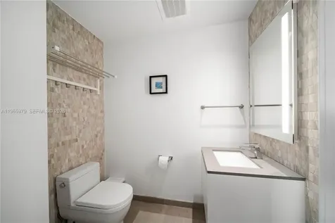68 SE 6th Street Miami FL 33131