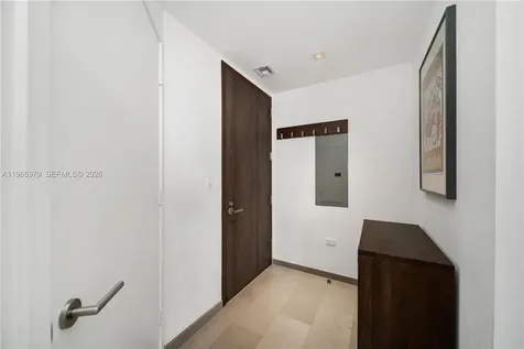 68 SE 6th Street Miami FL 33131