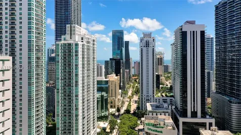 68 SE 6th Street Miami FL 33131