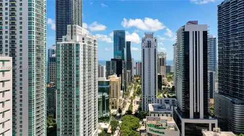 68 SE 6th Street Miami FL 33131