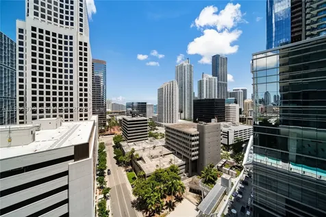 68 SE 6th Street Miami FL 33131