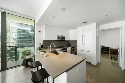 68 SE 6th Street Miami FL 33131