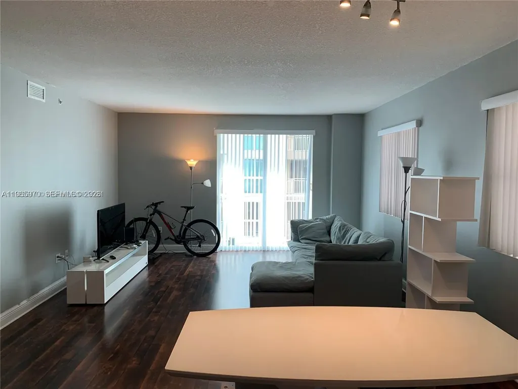 7275 SW 90th Street Miami FL 33156