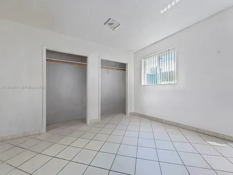 655 W 70th Place Hialeah FL 33014