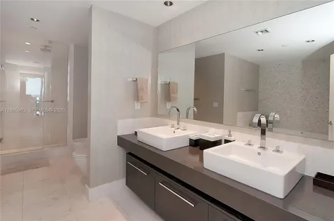 17121 Collins Avenue Sunny Isles Beach FL 33160