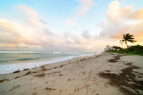 Hollywood FL 33019