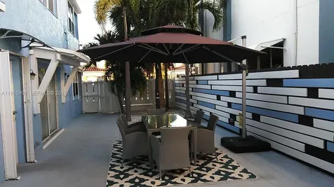 Hollywood FL 33019