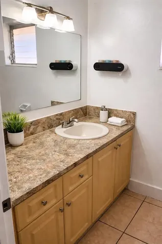 6850 W 14th Court Hialeah FL 33014