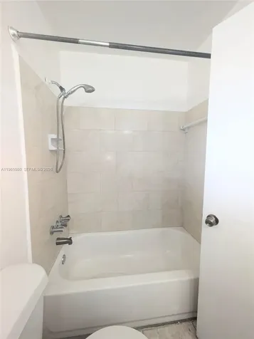 6850 W 14th Court Hialeah FL 33014