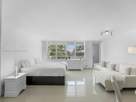 100 Lincoln Road Miami Beach FL 33139