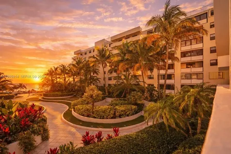 100 Lincoln Road Miami Beach FL 33139