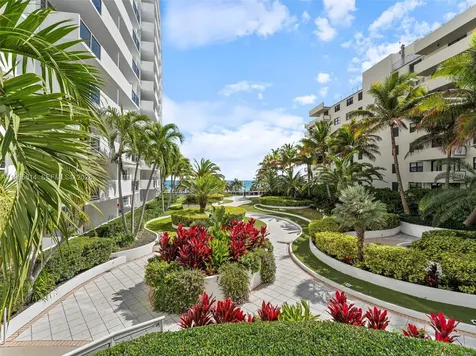 100 Lincoln Road Miami Beach FL 33139