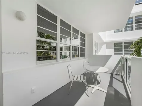 100 Lincoln Road Miami Beach FL 33139