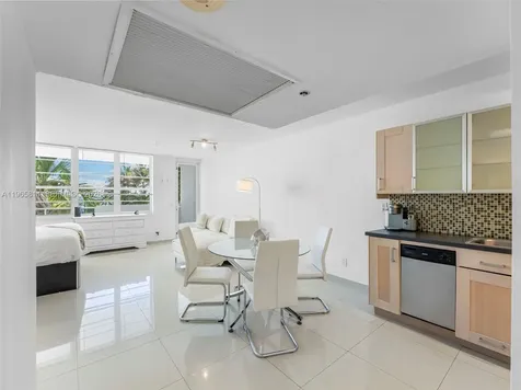 100 Lincoln Road Miami Beach FL 33139
