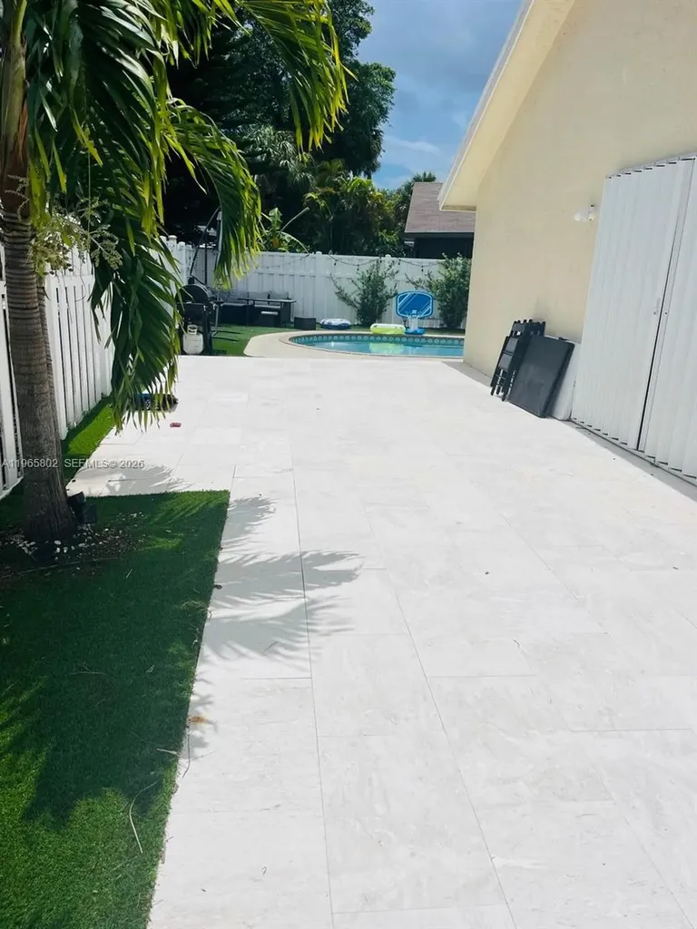 7342 NW 38th Place Coral Springs FL 33065