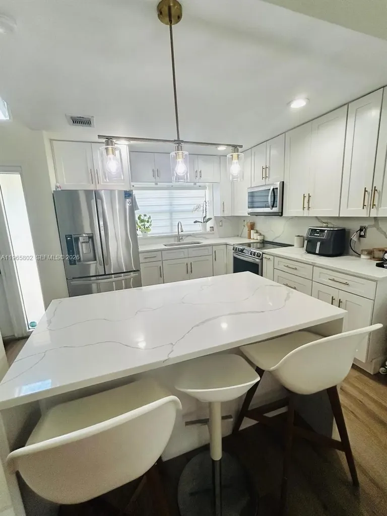 7342 NW 38th Place Coral Springs FL 33065