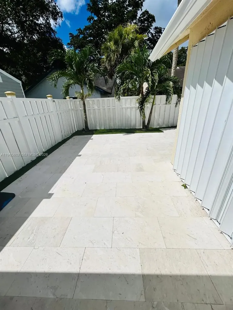 7342 NW 38th Place Coral Springs FL 33065