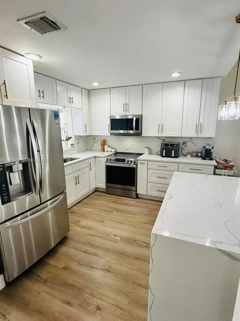 7342 NW 38th Place Coral Springs FL 33065