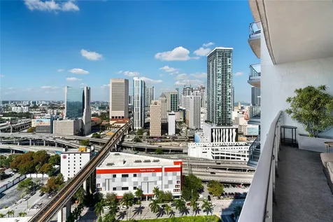 90 SW 3rd Street Miami FL 33130