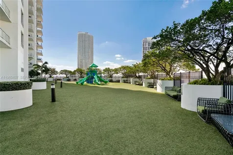 90 SW 3rd Street Miami FL 33130
