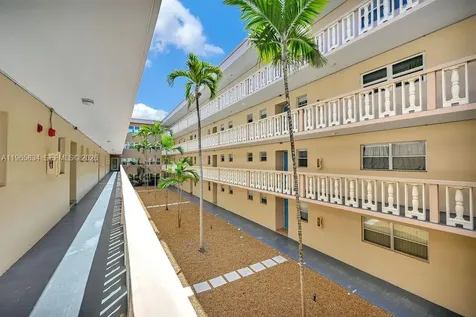410 SE 2nd Street Hallandale Beach FL 33009