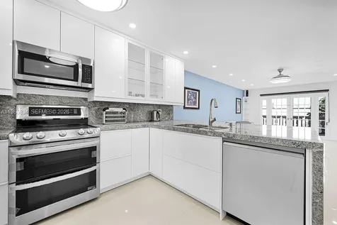 410 SE 2nd Street Hallandale Beach FL 33009