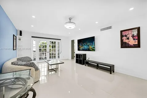 410 SE 2nd Street Hallandale Beach FL 33009