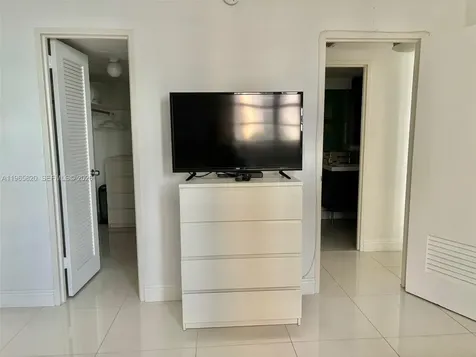 3901 S Ocean Drive Hollywood FL 33019
