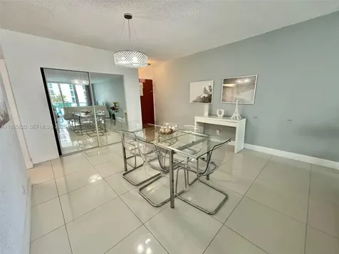 3901 S Ocean Drive Hollywood FL 33019