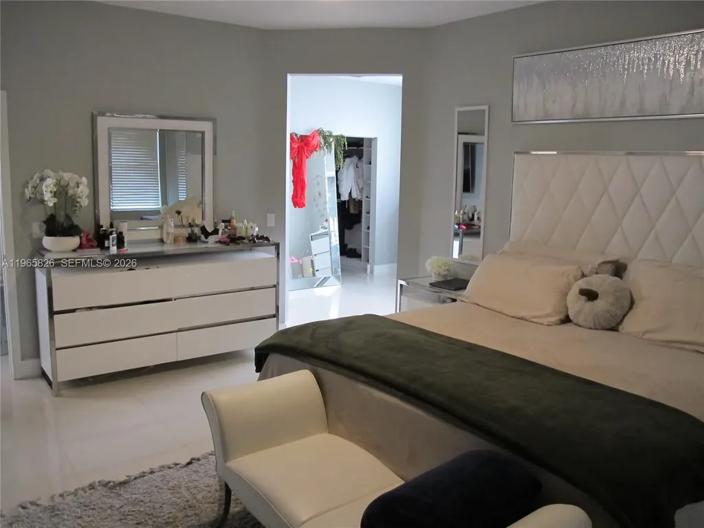 5285 NW 112th Terrace Coral Springs FL 33076