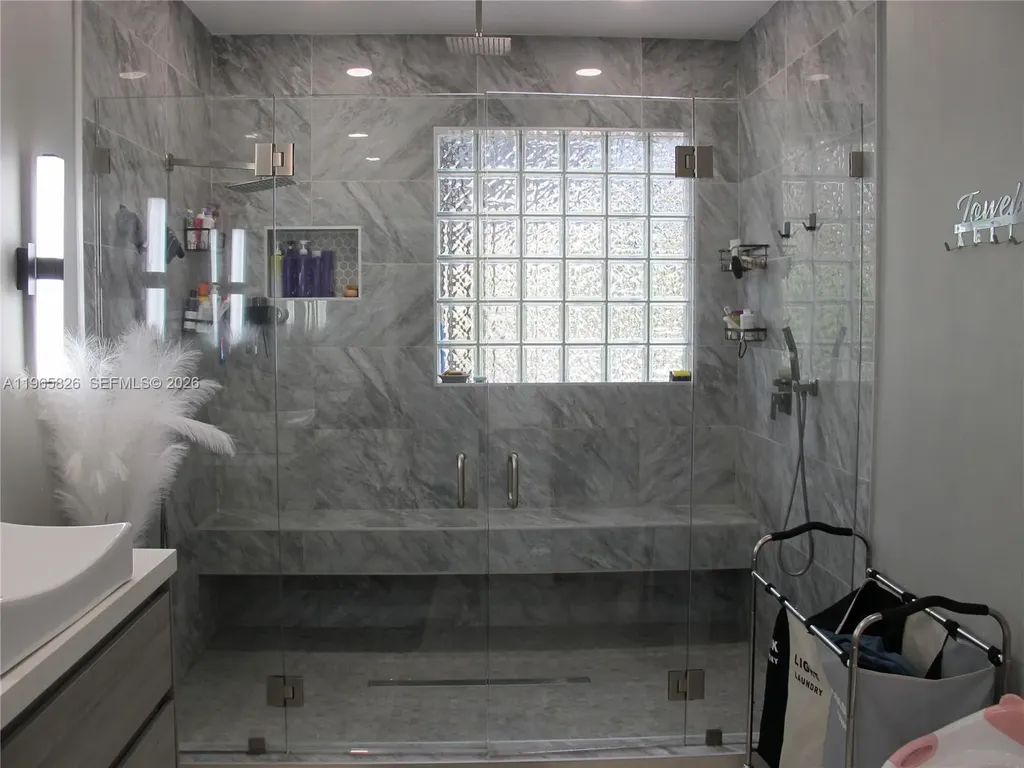 5285 NW 112th Terrace Coral Springs FL 33076