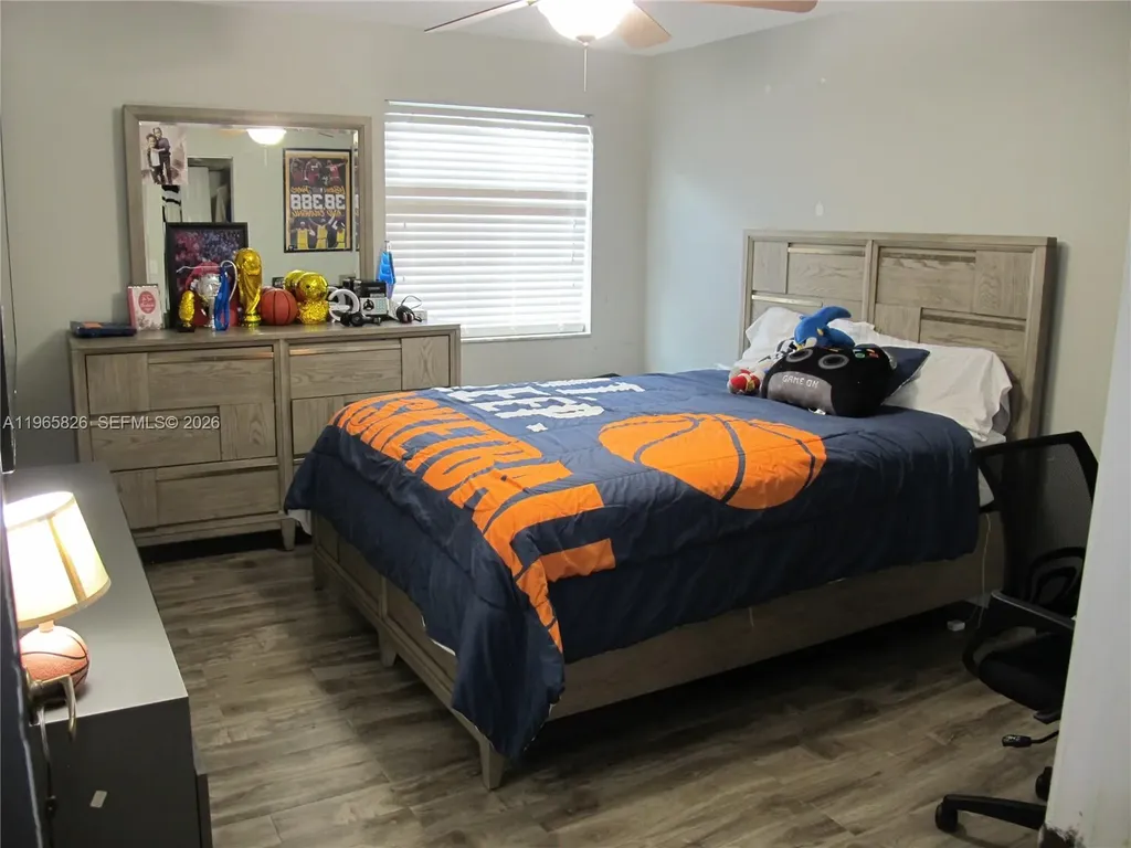 5285 NW 112th Terrace Coral Springs FL 33076