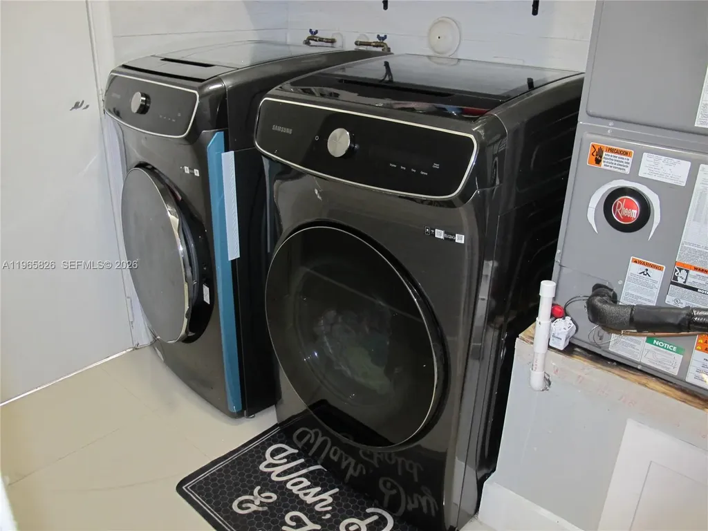 5285 NW 112th Terrace Coral Springs FL 33076