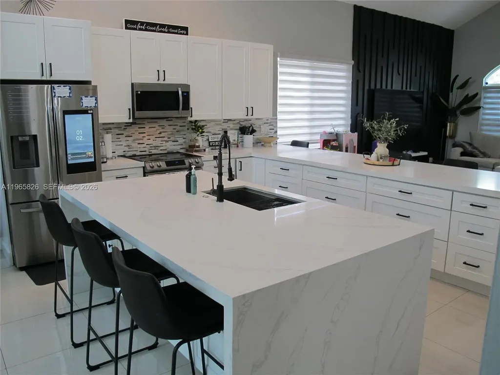 5285 NW 112th Terrace Coral Springs FL 33076