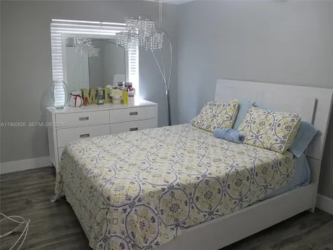 5285 NW 112th Terrace Coral Springs FL 33076