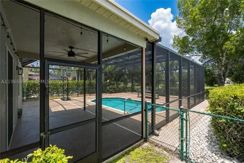 5285 NW 112th Terrace Coral Springs FL 33076
