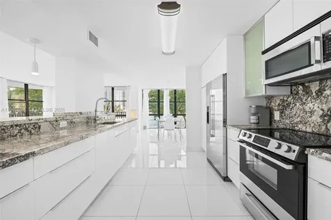 800 Parkview Drive Hallandale Beach FL 33009