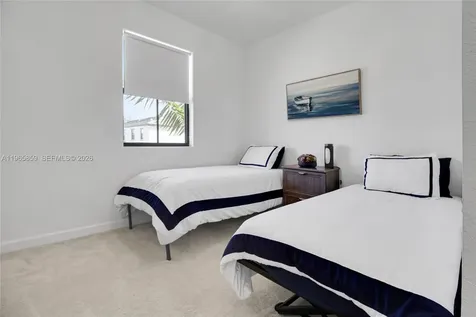 656 NW 203rd Terrace Miami Gardens FL 33169