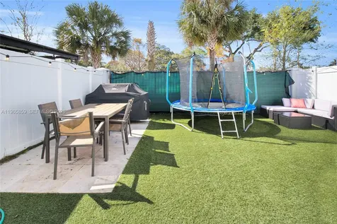 656 NW 203rd Terrace Miami Gardens FL 33169