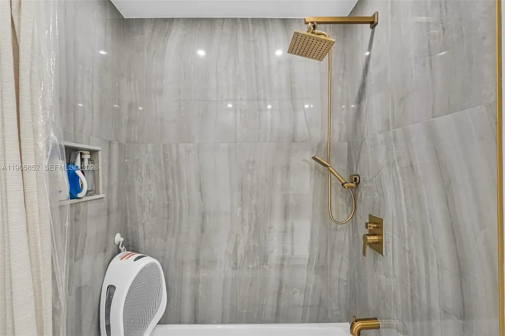 7635 W Sierra Terrace W Boca Raton FL 33433